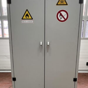 2-338 SGRFN Szafa bezpieczeństwa (188x120x56) Rok 00