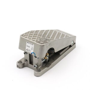 VM230-02-40A Foot Pedal Valve Model VM2