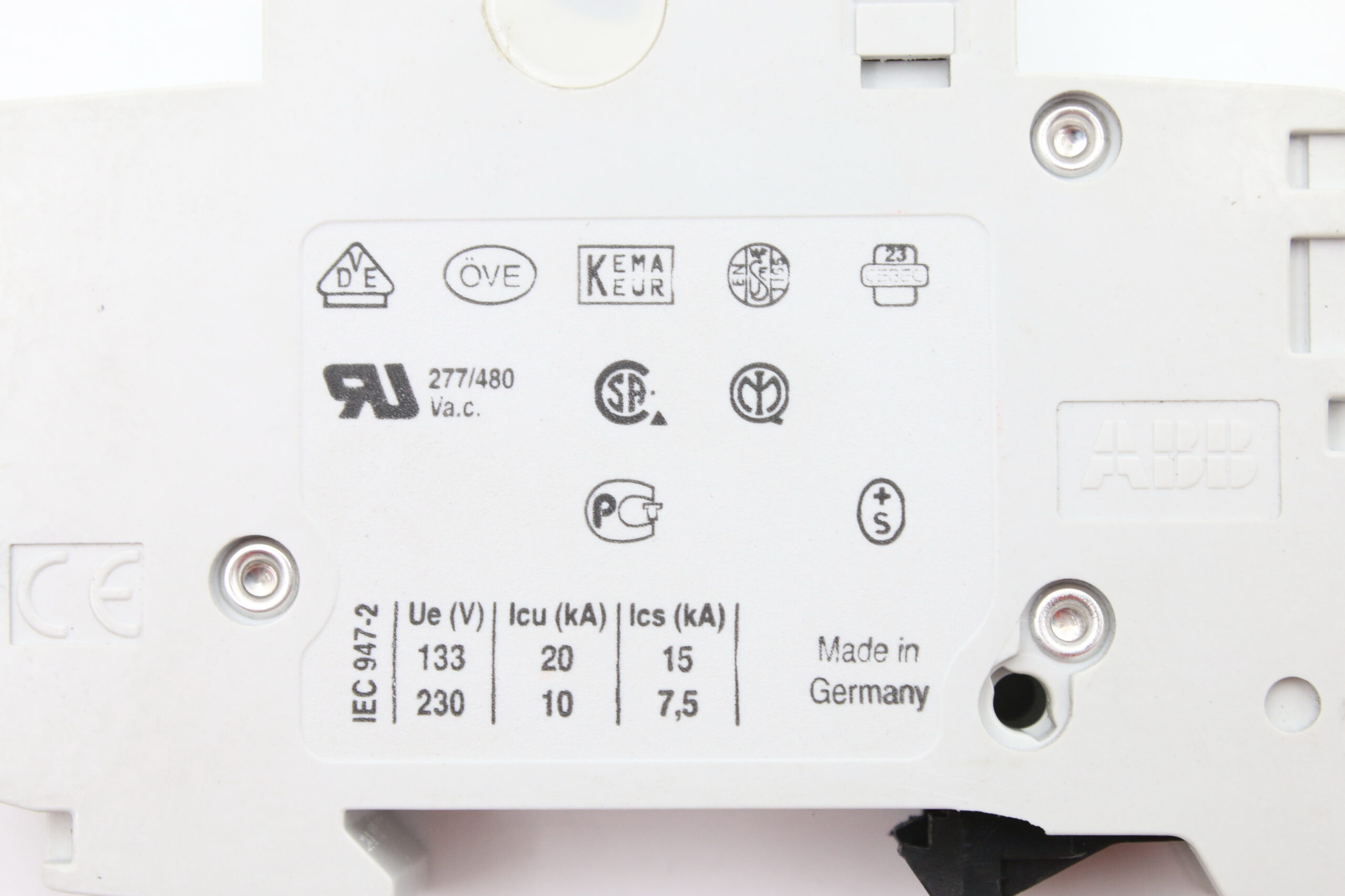 87a1e5c5948bf44ead6a3586bc4d63e5.jpg 667808b4777532a8760d5413daa19bcd