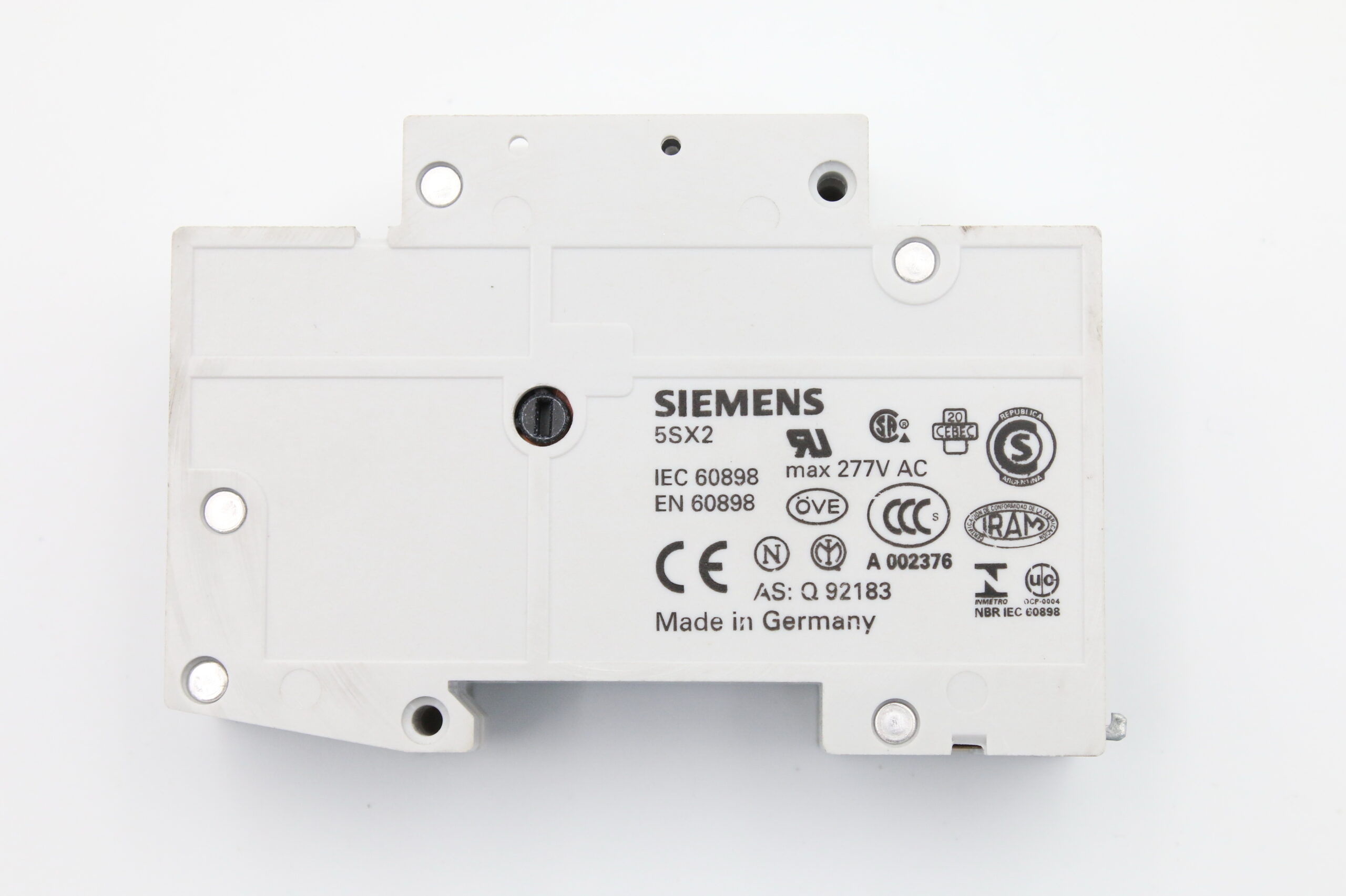 4f4de0822e05ef0b19671b38f599efc9-3.jpg 585799a3c1934c3c3dec10e15452a1e8